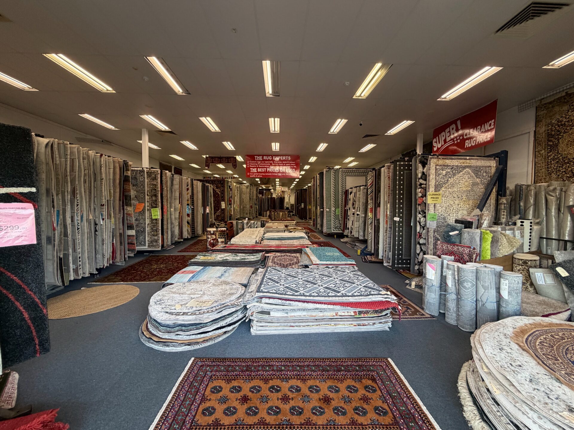Inside the Royal Persian Carpets Birtinya showroom